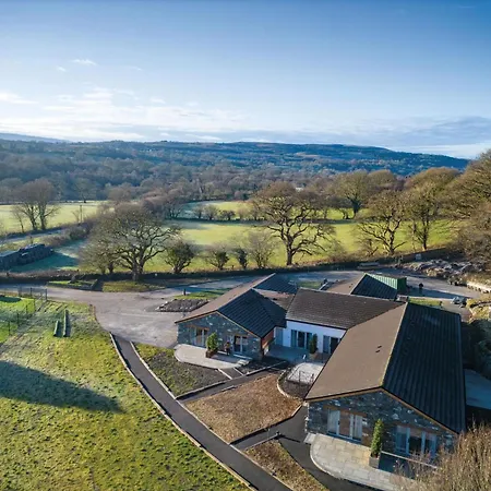 Suite 6 - Sleeping Giant Hotel - Pen Y Cae Inn Brecon Exterior photo